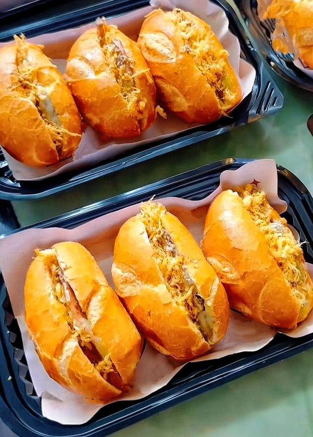 BÁNH MỲ BƠ Ú - 87 XUÂN LA