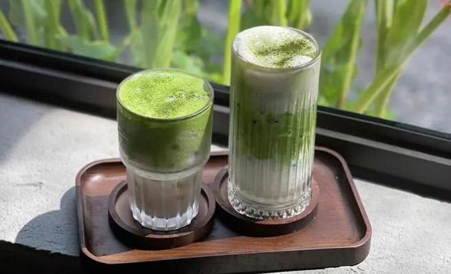 Tiệm Nước Mẹ Nhím - Trà Sen Vàng, Matcha Latte & Cafe