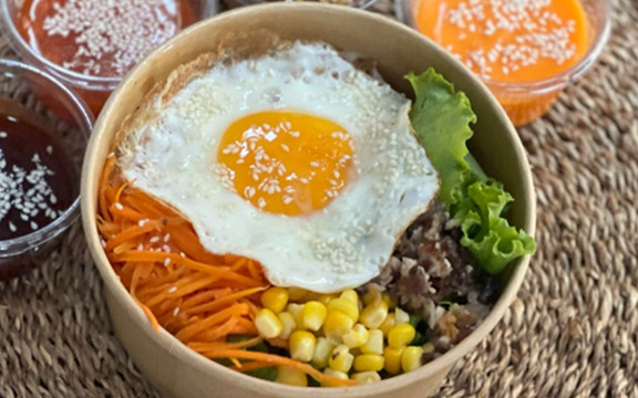 Cơm Trộn Thủ Đức - Đại Học Ngân Hàng
