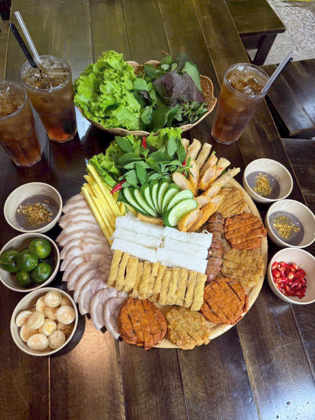 Bún Đậu Nhà Tôm