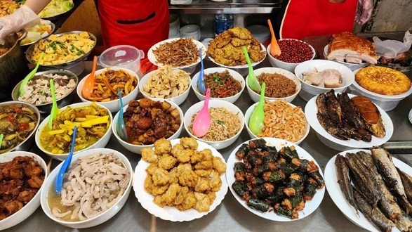 Tâm Chi Quán - Cơm Quê Bình Dân