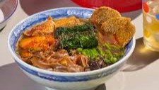Em Loan - Bún Riêu Cua - Lạch Tray