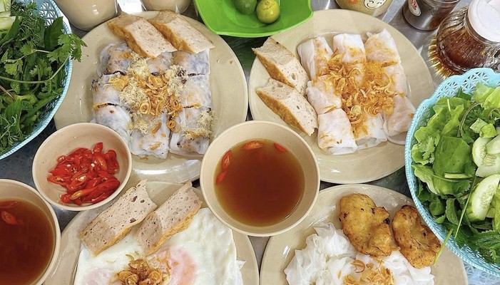 Bánh Cuốn Bà Y Hải Phòng - 376 Chợ Hàng Cũ