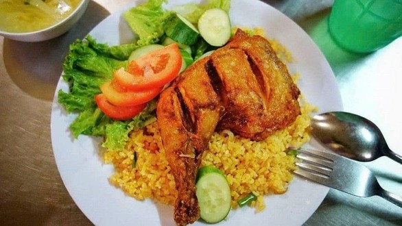 Cơm Gà Xối Mỡ 79