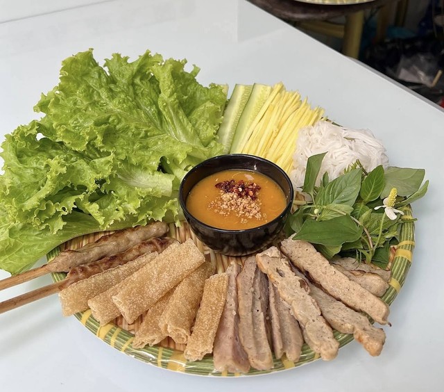 Nem Nướng Nha Trang Hùng Việt CN39 Hố Nai - Nguyễn Ái Quốc