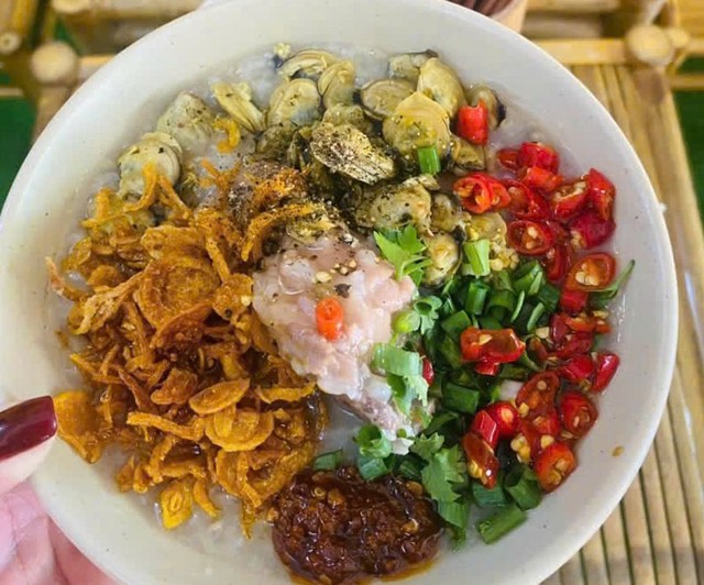 Quán Cô Na - CHÁO NGHÊU HỘI AN GIA TRUYỀN