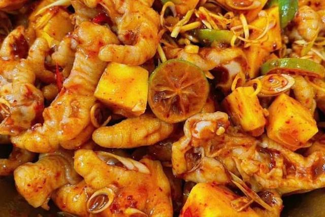 Chân Gà Sốt Thái & Mì Cay - Ăn Vặt Tasty - 18B Thống Nhất