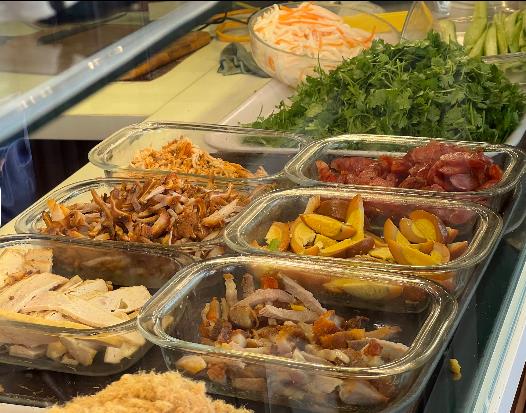 Bánh Mì Tứ Hải - 82 Hoàng Văn Thụ