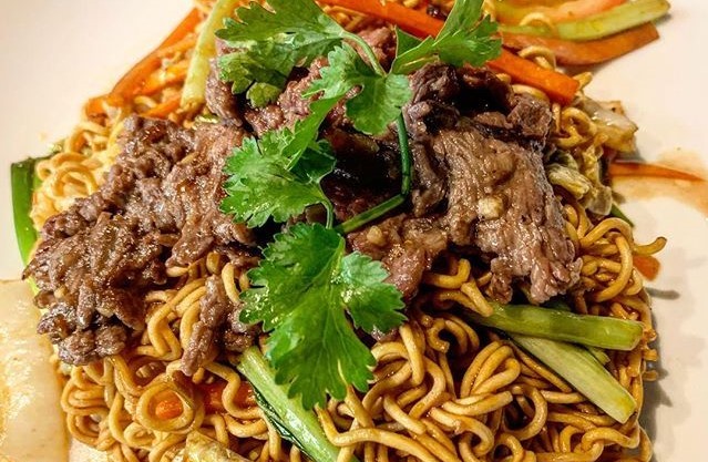 Y Vậy Nha - Mì Xào Bò & Cơm Chiên - Âu Dương Lân