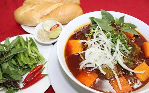 Bò Kho Huế - Bế Văn Đàn