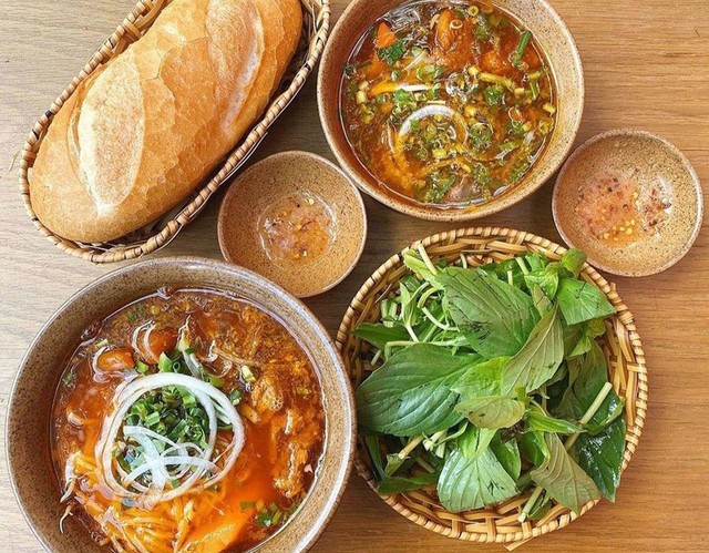 Bánh Mì Bò Kho, Hủ Tiếu Bò Kho & Xôi Mặn Thịt Khìa Đặc Sản Cần Thơ - Mẹ Tôi