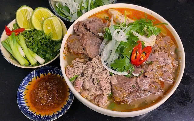 BÚN SƯỜN BÒ O TY - Phạm Hữu Lầu