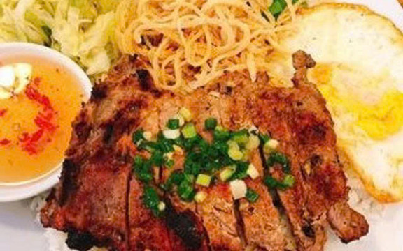 Xôi Mặn - Cơm Thịt Nướng Kim Hoa