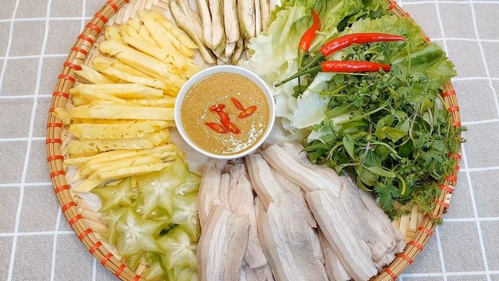 Mẹt - Bánh Tráng Thịt Heo - 69 Phan Văn Trường