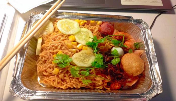 Phương Thảo Quán - Chuyên Mỳ Trộn, Cháo & Súp Đặc Biệt - Bùi Xương Trạch