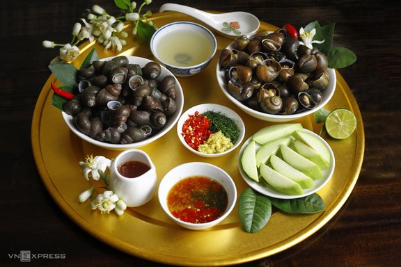 Ốc 1983