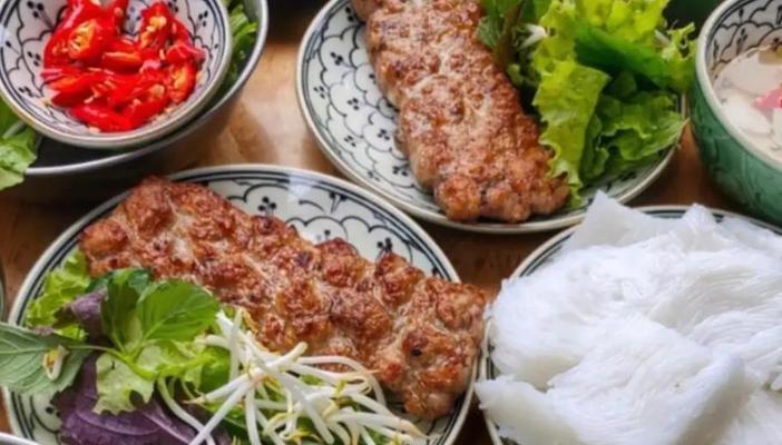 Minh Tâm - Bún Chả Quạt