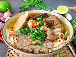 Vị Miền Trung - Bún Bò Huế & Bánh Tráng Cuốn Thịt Heo - Bắc Ninh