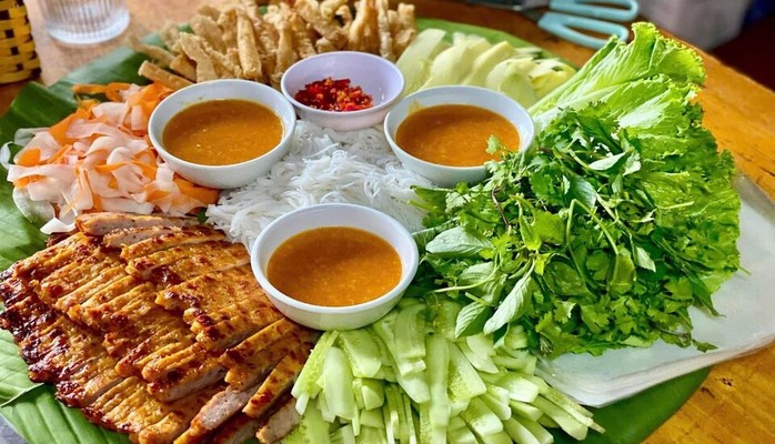 Trang Anh - Bún Đậu, Bún Trộn & Nem Nướng Nha Trang