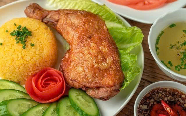 Cơm Gà Xối Mỡ 168 - Chòm Sao
