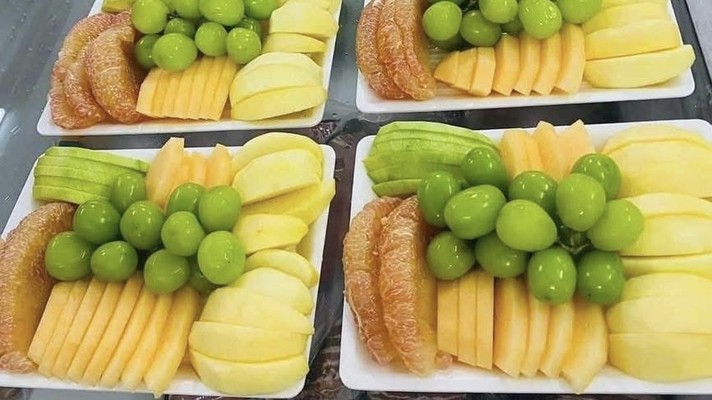 Mót Hoa Quả Tươi Nhập Khẩu - Hoa Quả Khay Bổ Sẵn