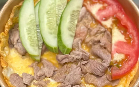 Cơm Hải Sản & Cơm Bò Phủ Trứng - Hoàng Ngân