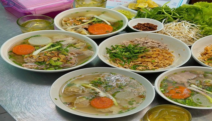 Hủ Tiếu Cô Ánh - Nguyễn Ảnh Thủ