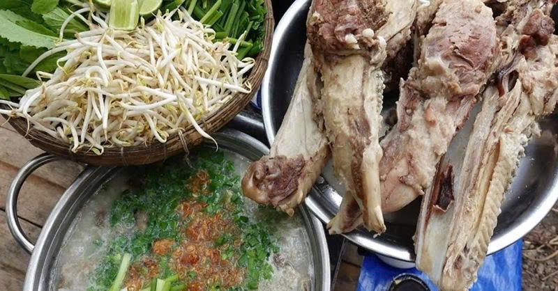 Quán Cô 3 Thảo - Lẩu Má Heo - Đường N5