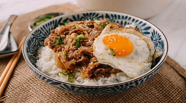 TOTO RAMEN & DONBURI - Bùi Đình Túy