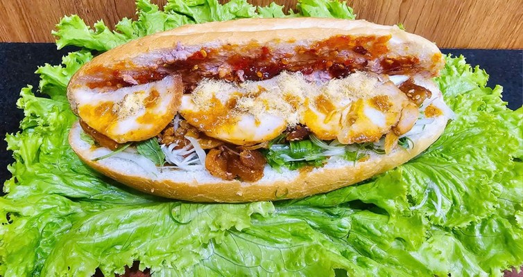 Bếp Trang Thị - Bánh Mì Xá Xíu & Sữa Đậu Mix