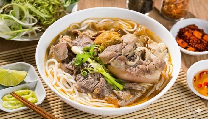 Bún Bò Huế Út Ly - 306 Lạc Long Quân
