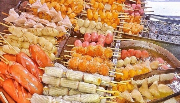 Nấm Indomie - Cơm Gà & Xiên Chiên
