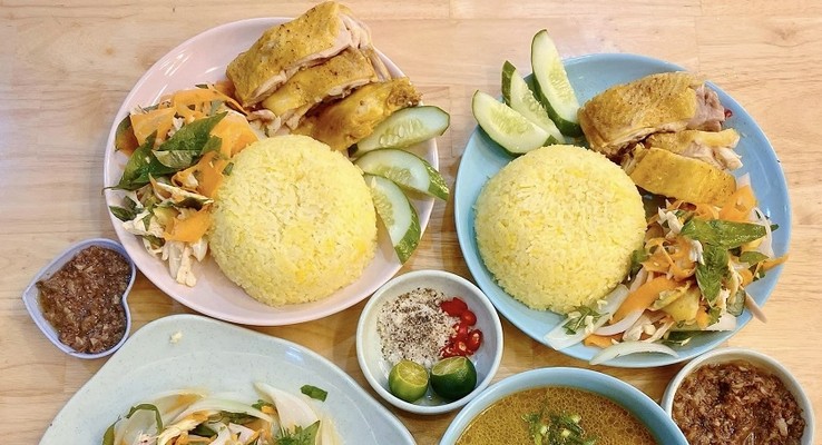 Đồi Khí Tượng - Cơm Gà & Cơm Bò - 8 Hùng Vương