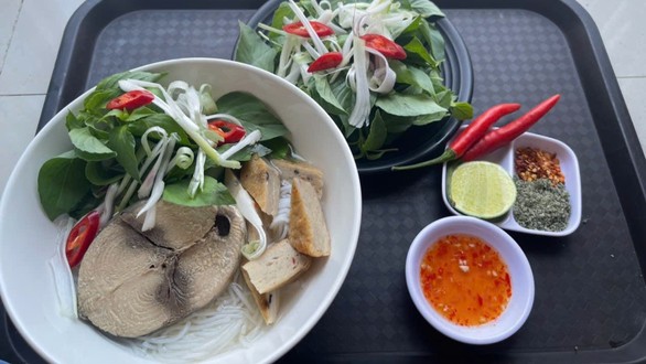 Bún Cá Nóng Lá É Diên Khánh - Bảo Nhi