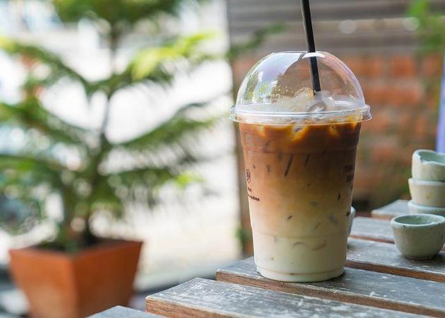 Cà Phê Pha Máy 47 - 1115 Đường 2 Tháng 4