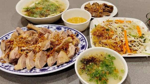 Cháo, Gỏi Vịt & Bún Măng 38 - XC2