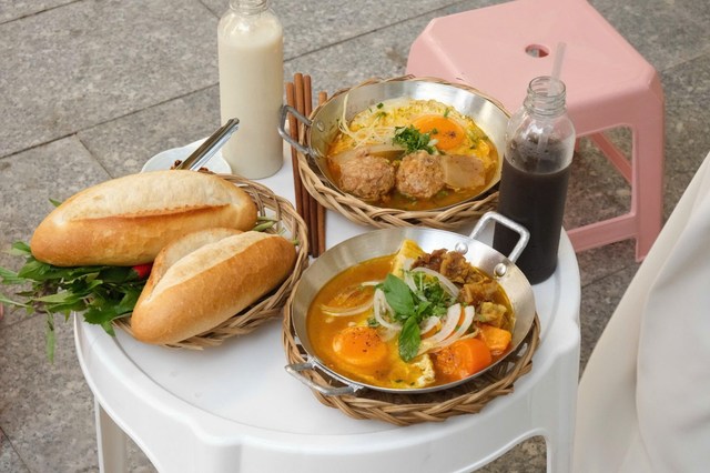 Mầm Morning Kitchen - Bánh Mì Bò Kho