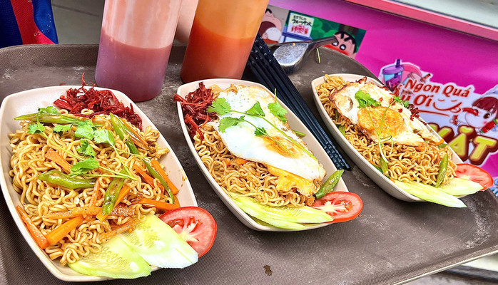 ĂN VẶT BÉ KEM - Bánh Tráng, Mỳ Trộn & Nước Ép - Tây Mỗ