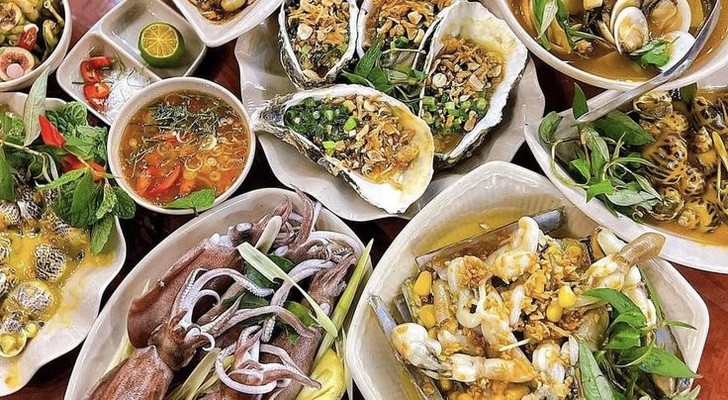 Đạt Tửu Quán - Hải Sản Tươi Sống, Lẩu & Nướng