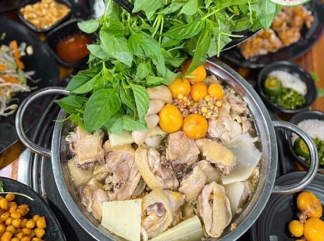 Lẩu Gà Lá É Phú Yên - Tao Ngộ - 341 Nguyễn Phước Lan