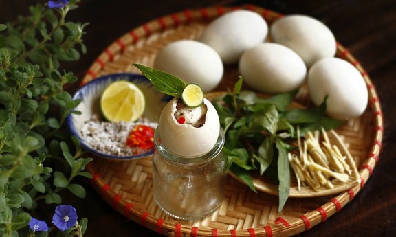 Hột Vịt Lộn Luộc - Nước Dừa Tươi Bình An