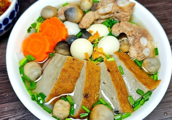 Út Thư - Ẩm Thực Nha Trang