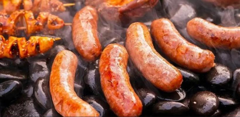 A Tùng Food - Lạp Xưởng Nướng Đá