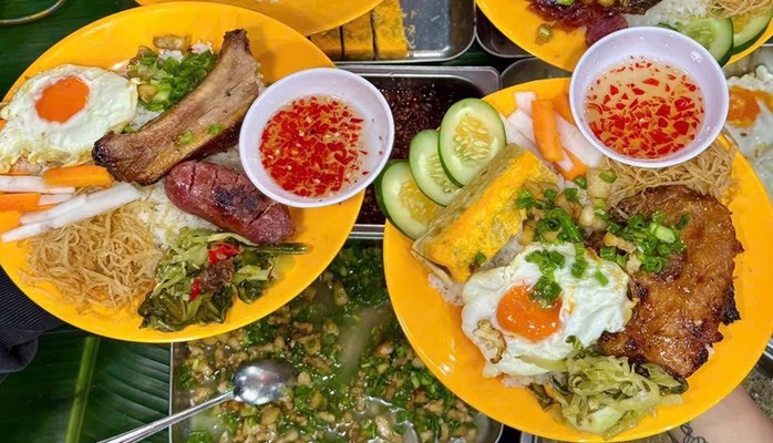 Cơm Tấm Múc - 10 Bà Triệu