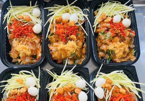Huong Anna - Bánh Tráng Cuộn, Trộn & Chấm - Ngô Đến