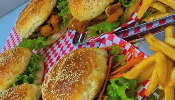 Thị Burger - 111 Nhật Lệ
