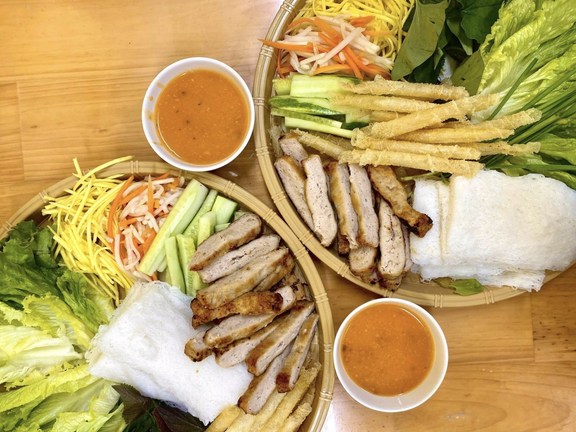 Nem Nướng Dì Oanh