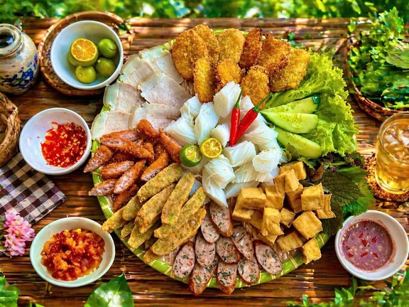 BÚN ĐẬU SIÊU NGON HỘI AN