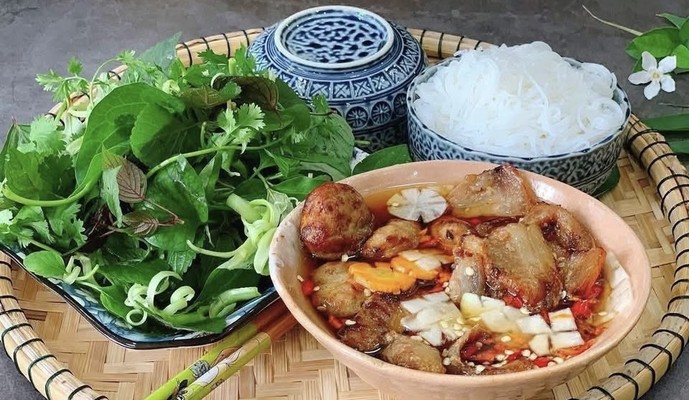Bún Chả Quạt & Bún Chả Nem - Vũ Bin
