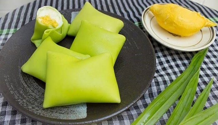 Yến Yến Crepe - Bánh Sầu Riêng - 122 Thành Thái